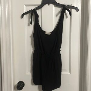 Altar'd State Black Short Suit xs - ties at top of arms